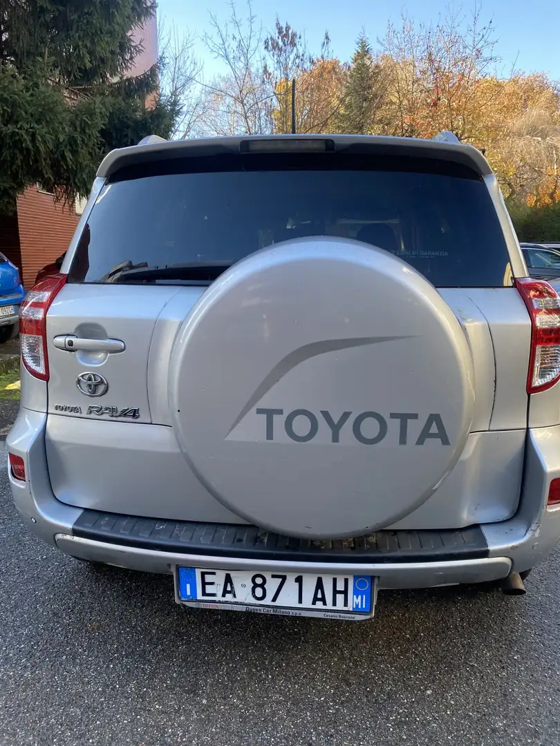 Toyota RAV 4 Argento - 2