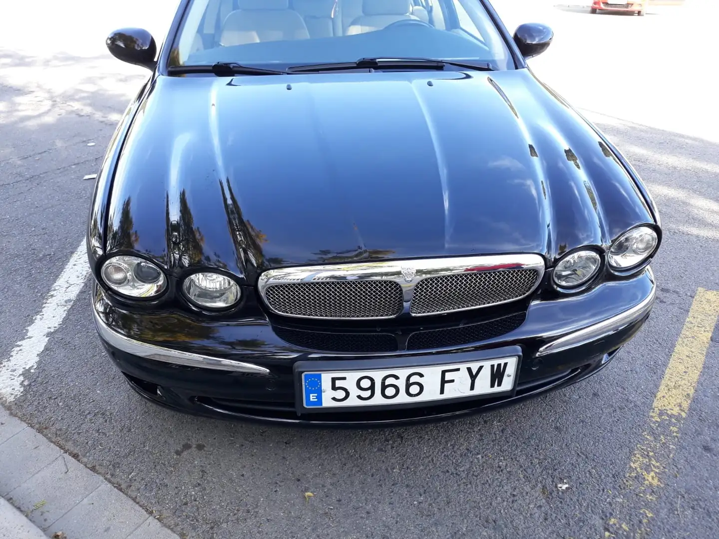 Jaguar X-Type 2.2D Executive Black - 1