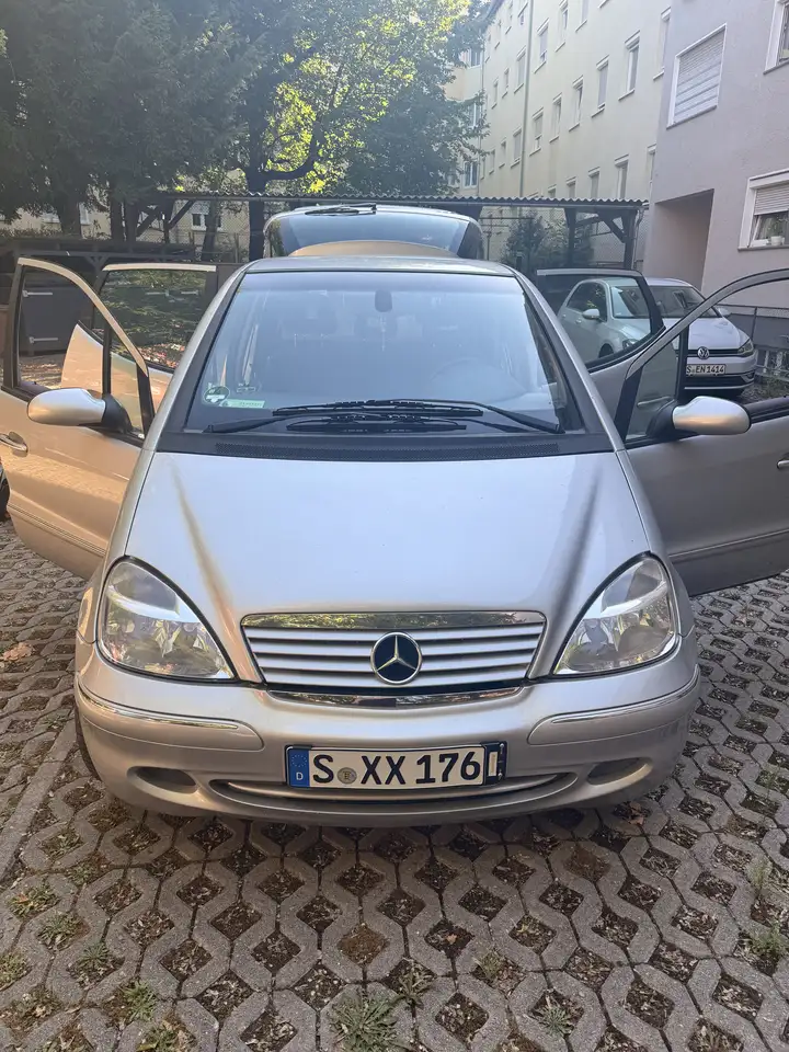 Mercedes-Benz A 140 Classic, foto 2