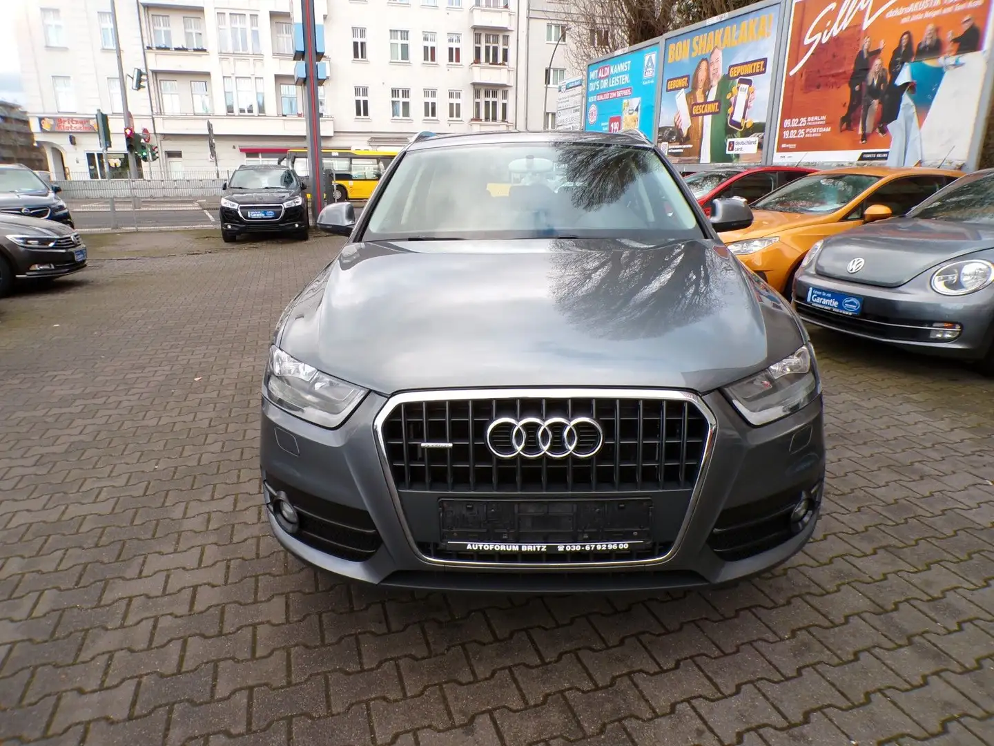 Audi Q3 2.0 TDI 130kW S tronic quattro Grau - 2