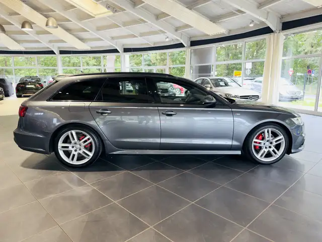 Audi A6 Avant view 7