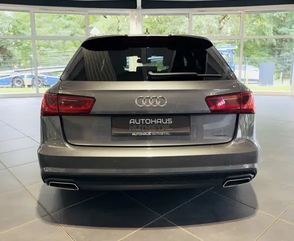 Audi A6 Avant view 5