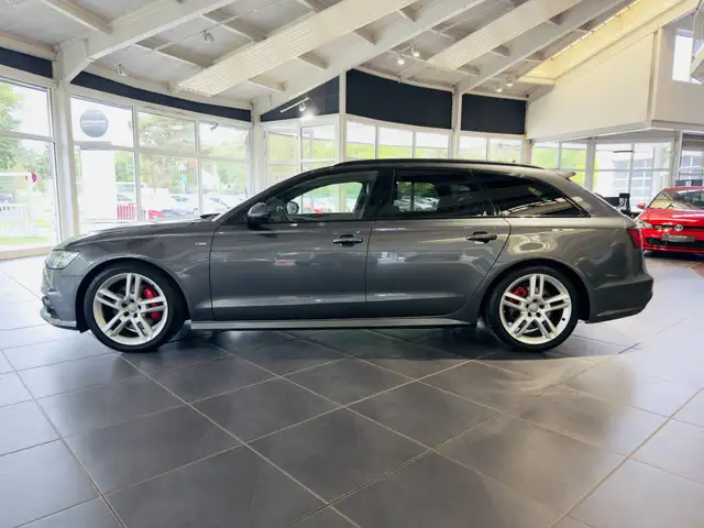 Audi A6 Avant view 8