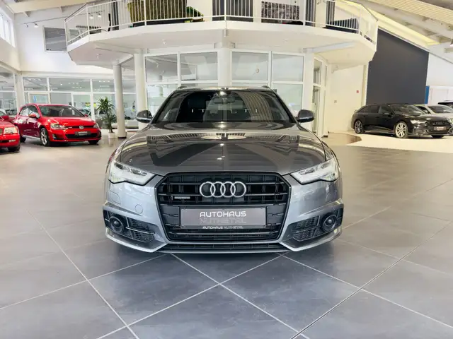 Audi A6 Avant view 2