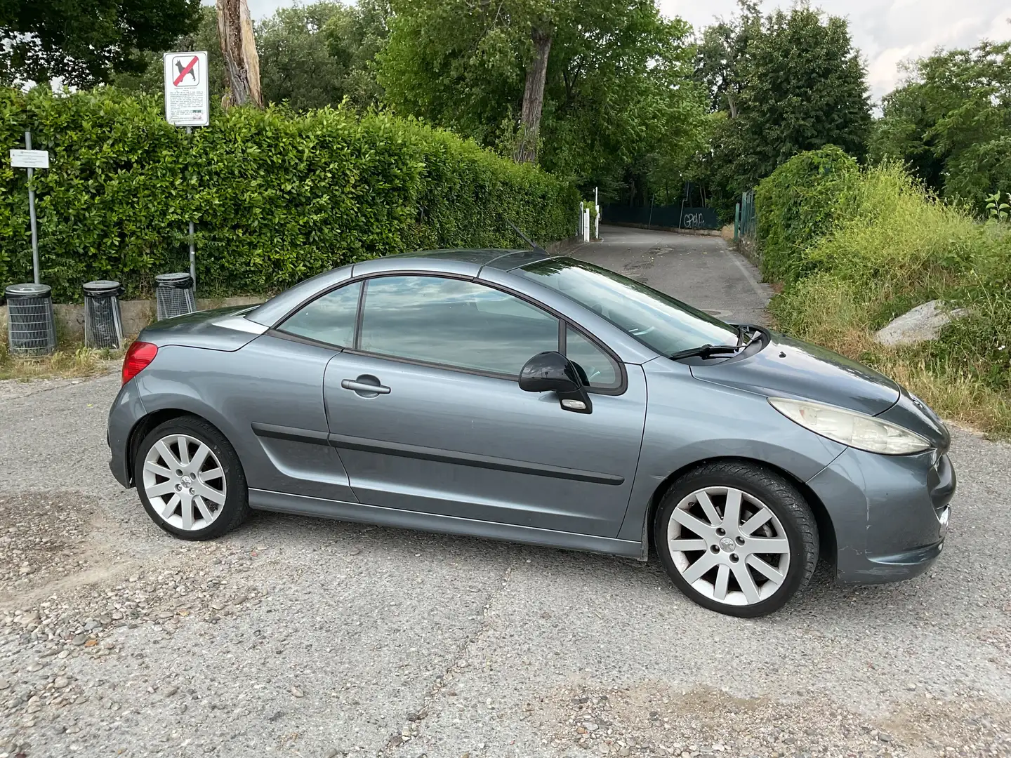 Peugeot 207 207 CC 1.6 hdi 8v Feline fap Grigio - 1