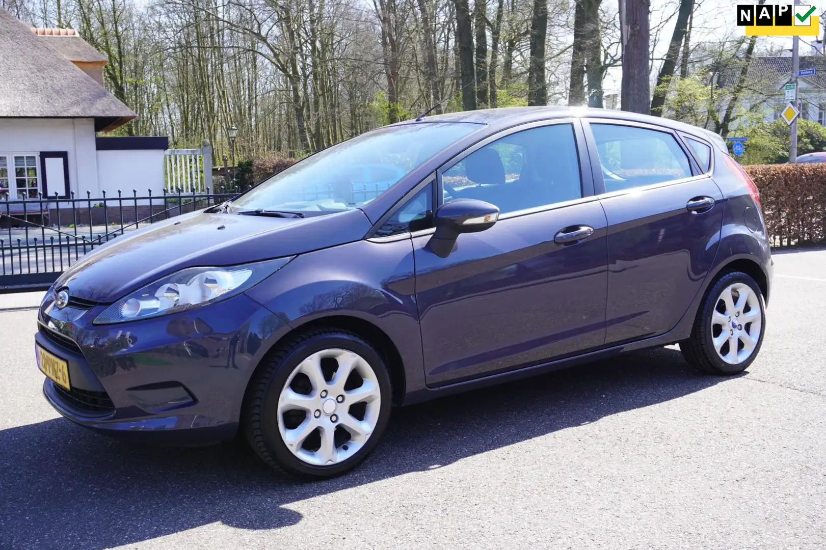 Ford Fiesta 1.25 Limited 5Drs Airco Lm Velgen Gris - 1