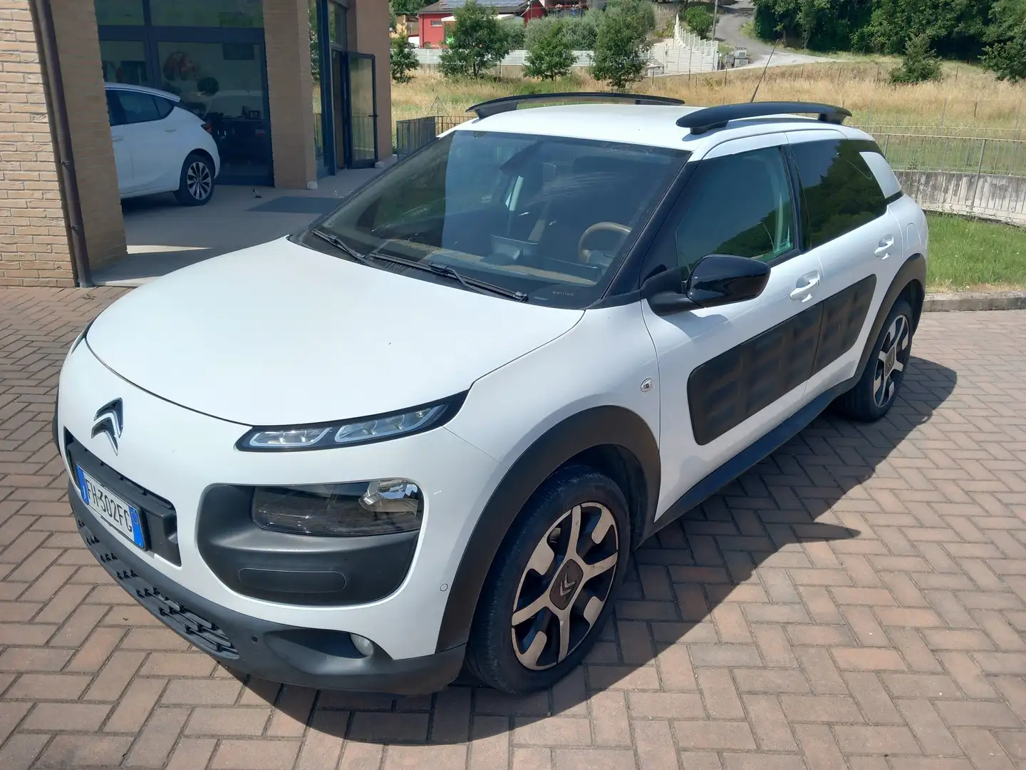 Citroen C4 C4 Cactus 1.6 bluehdi Shine 100cv Bianco - 1