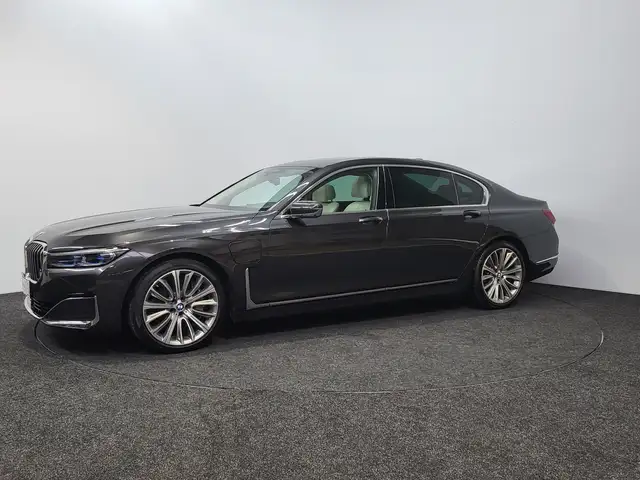 BMW 745 Le ~Long~xDrive~Pano~Excellence~H&K