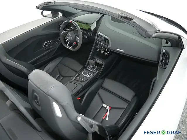 Audi R8 view 15