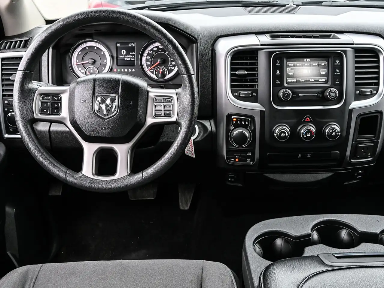 RAM 1500 снимка RAM 1500