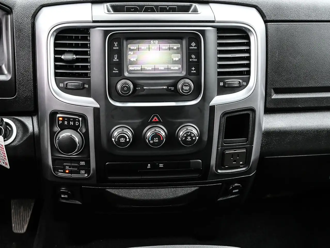 RAM 1500 снимка RAM 1500
