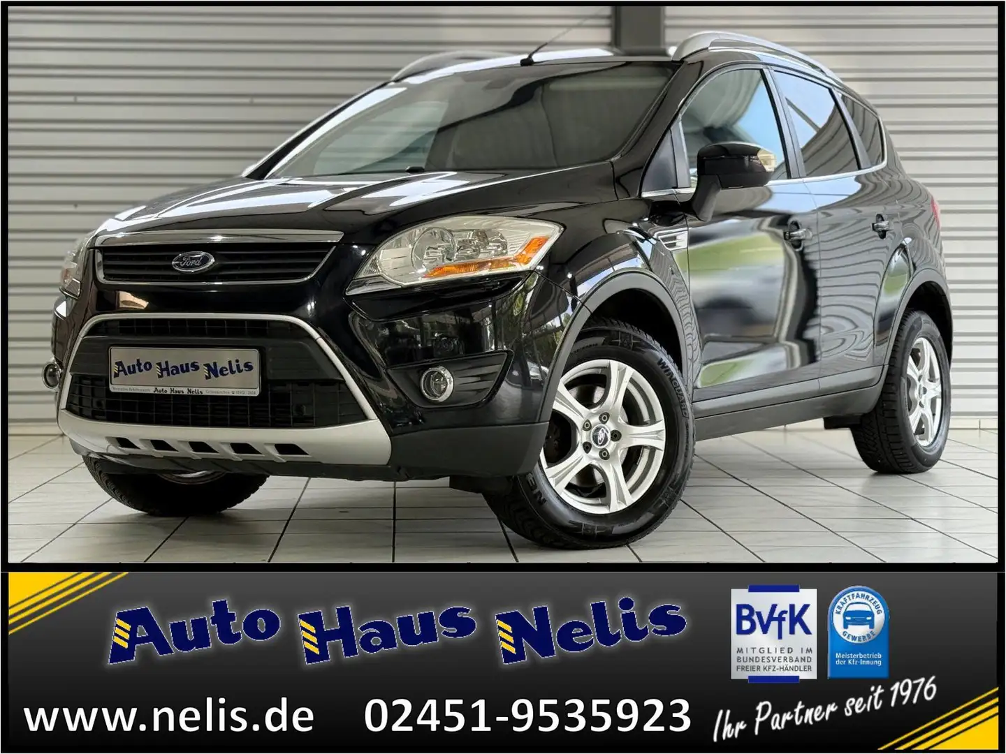Ford Kuga 2.5 Durashift LPG Titanium Navi R-Cam 4x4 A Czarny - 1
