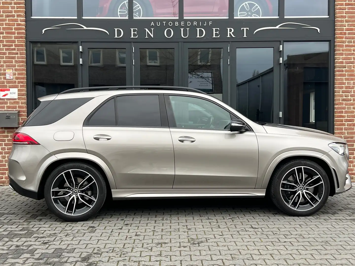 Mercedes-Benz GLE 450 4MATIC Premium PANO/MASSAGE/LEDER EXCL Grijs - 2