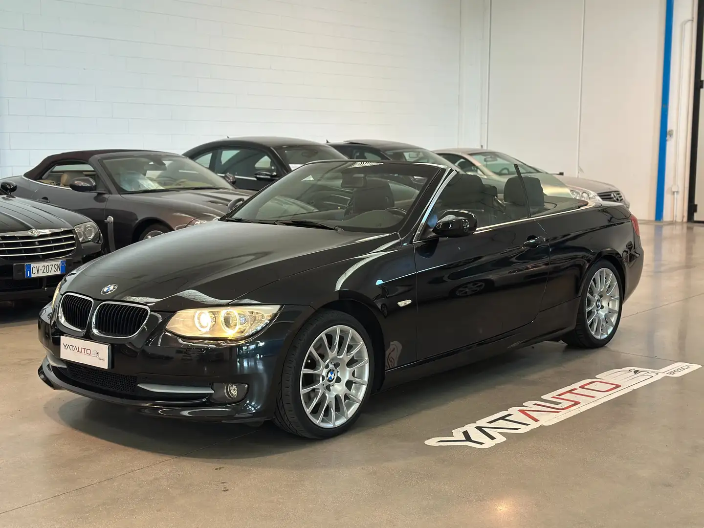 BMW 320 320d Cabrio Futura 184cv RESTYLING Nero - 1