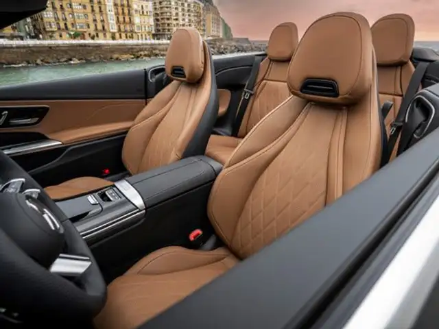 Mercedes-Benz CLE 450 450 4Matic Cabrio AMG Line Premium Plus