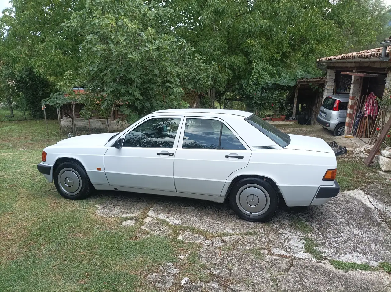 Mercedes-Benz 190 1.8 E 109cv, foto 3
