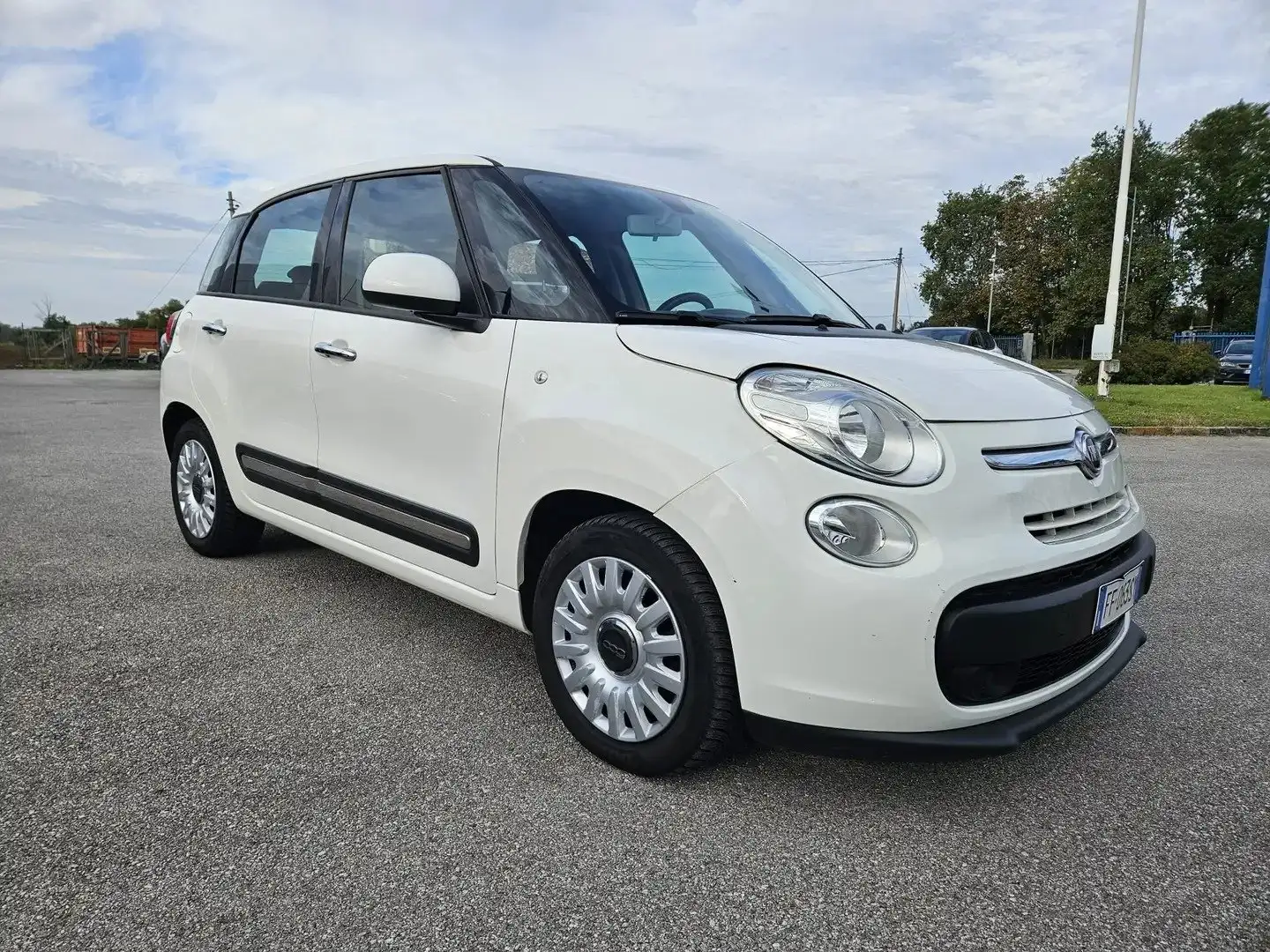 Fiat 500L 500L 1.3 mjt Pop Star 95cv - targa FF063SY Bianco - 2
