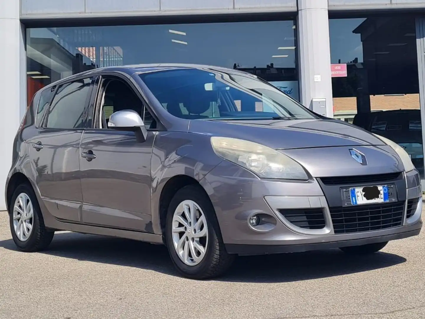 Renault Scenic Scenic X-Mod 1.5 dci Dynamique 110cv Grijs - 1