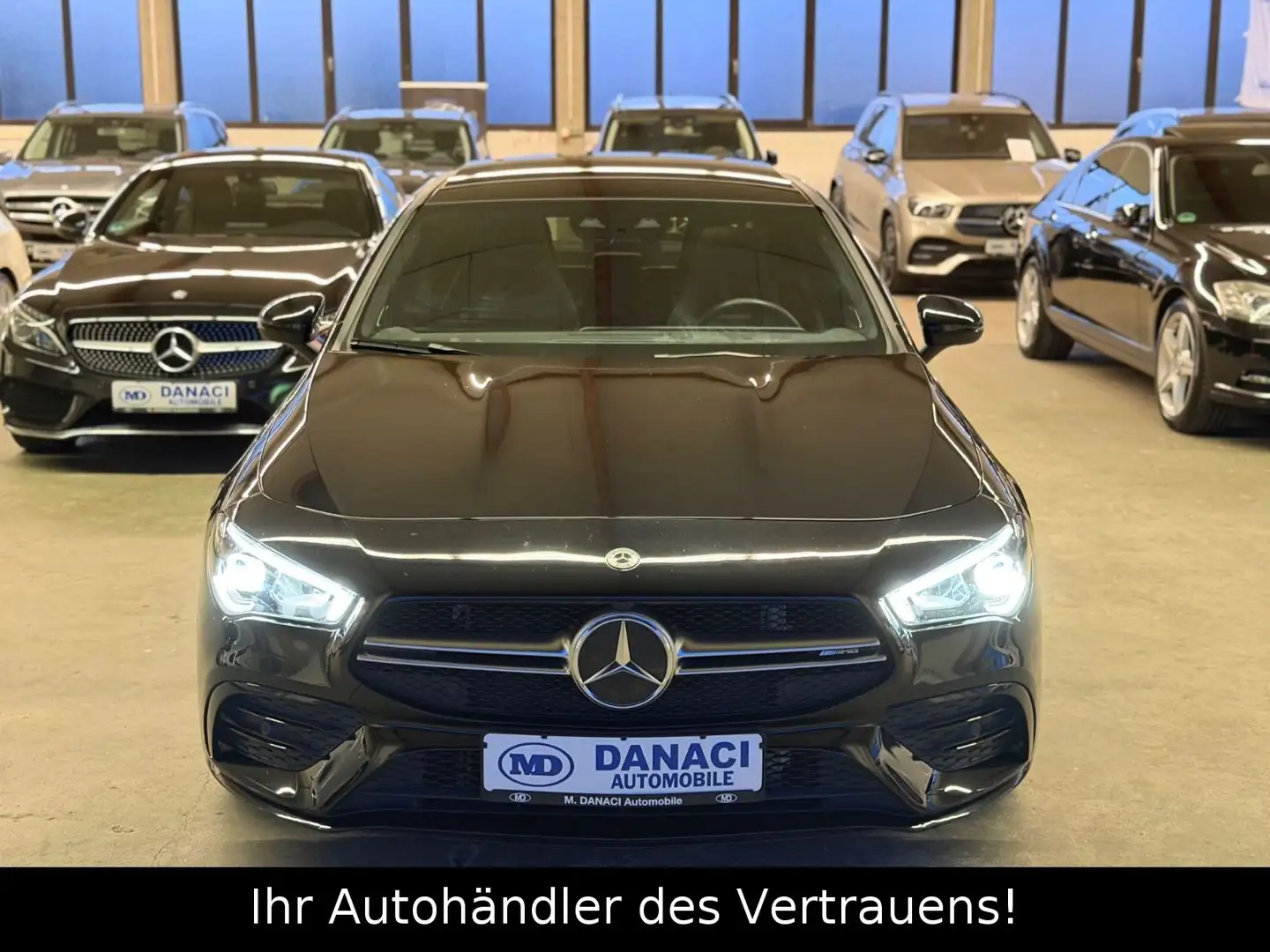 Mercedes-Benz CLA 35 AMG 4Matic*Pano*Burmester*RFK*Ambiente Schwarz - 2