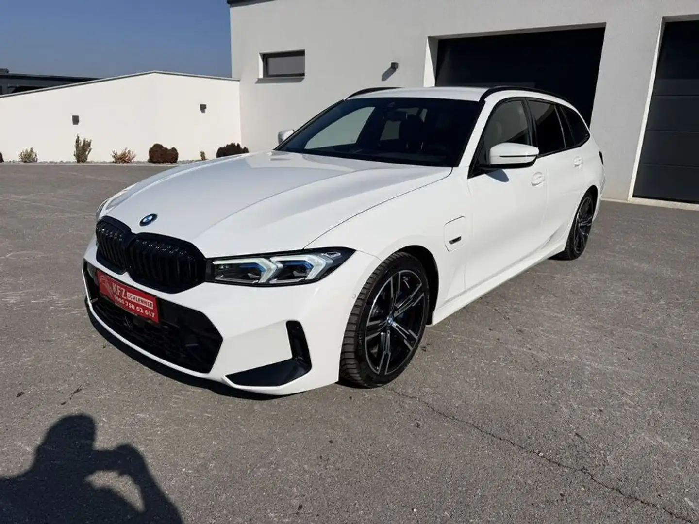 BMW 330 e xDrive M Sport Touring /AHK/Head-up Weiß - 1