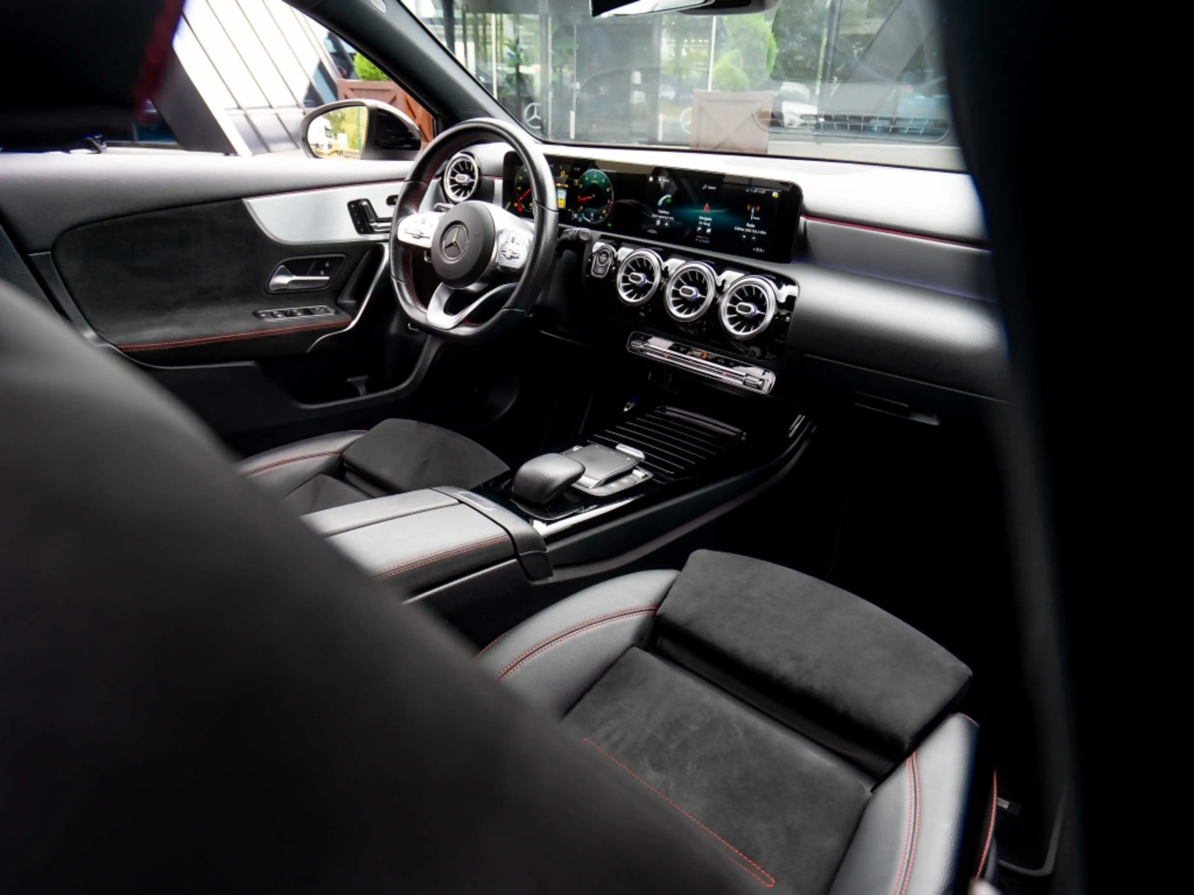 Mercedes-Benz A 180 Limousine A AMG Line | Night | Pano | Memory | Ach — photo 5