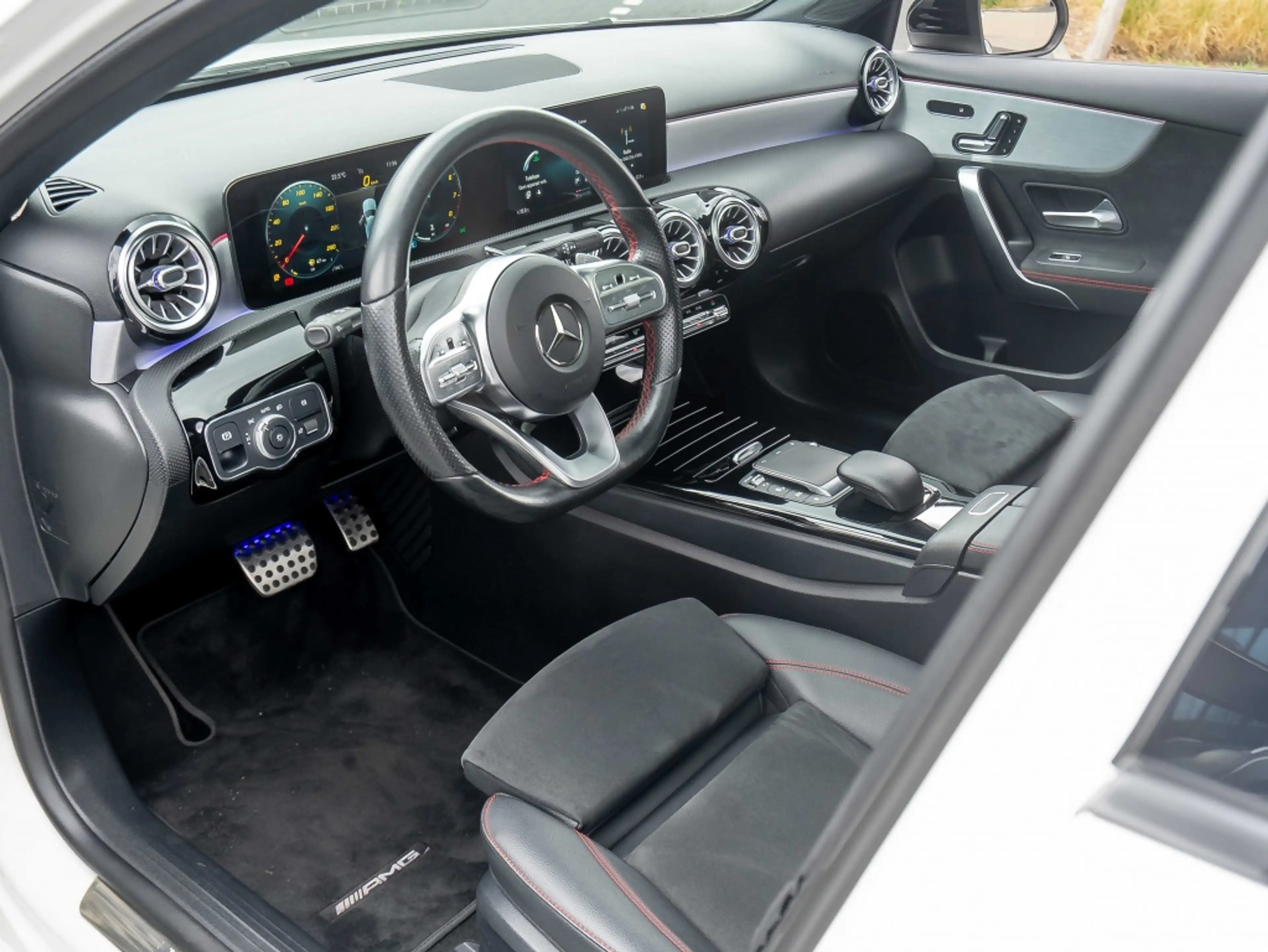 Mercedes-Benz A 180 Limousine A AMG Line | Night | Pano | Memory | Ach — photo 13