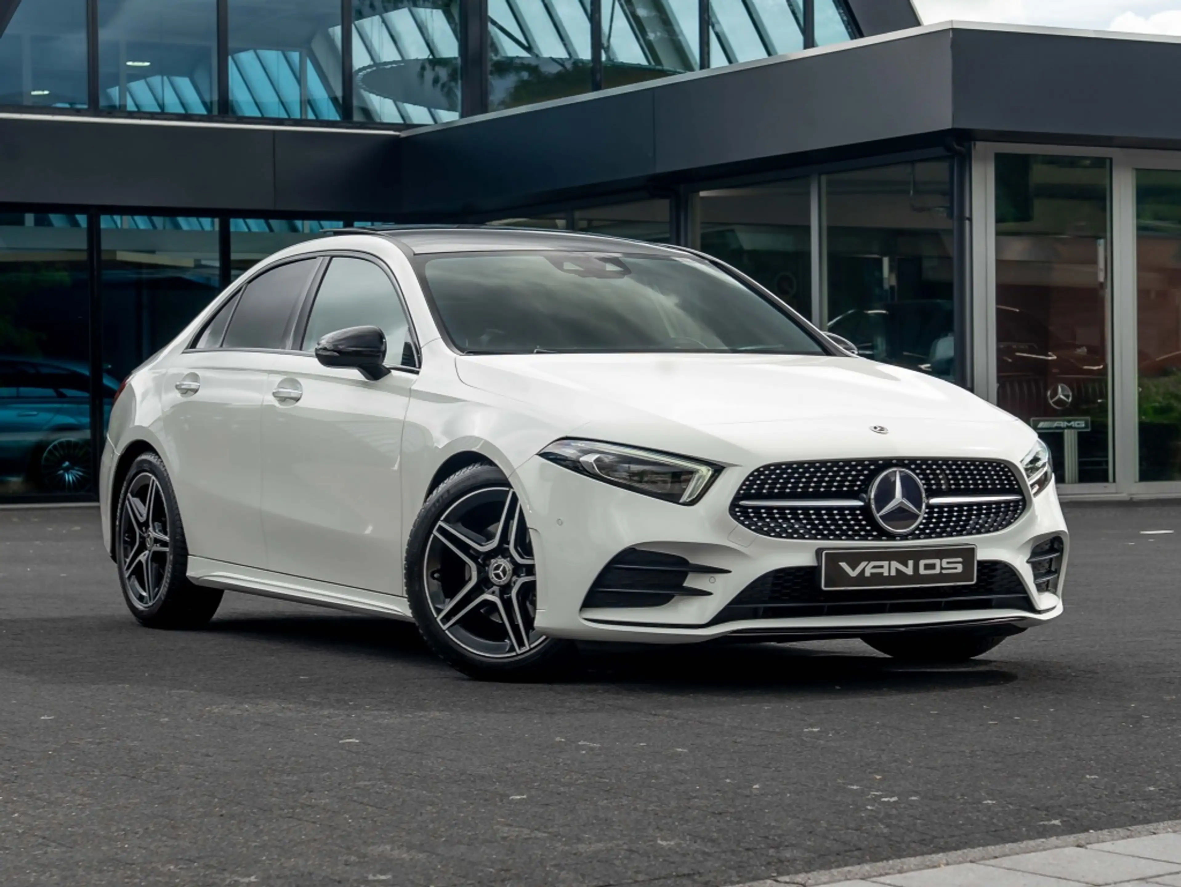 Mercedes-Benz A 180 Limousine A AMG Line | Night | Pano | Memory | Ach — photo 4