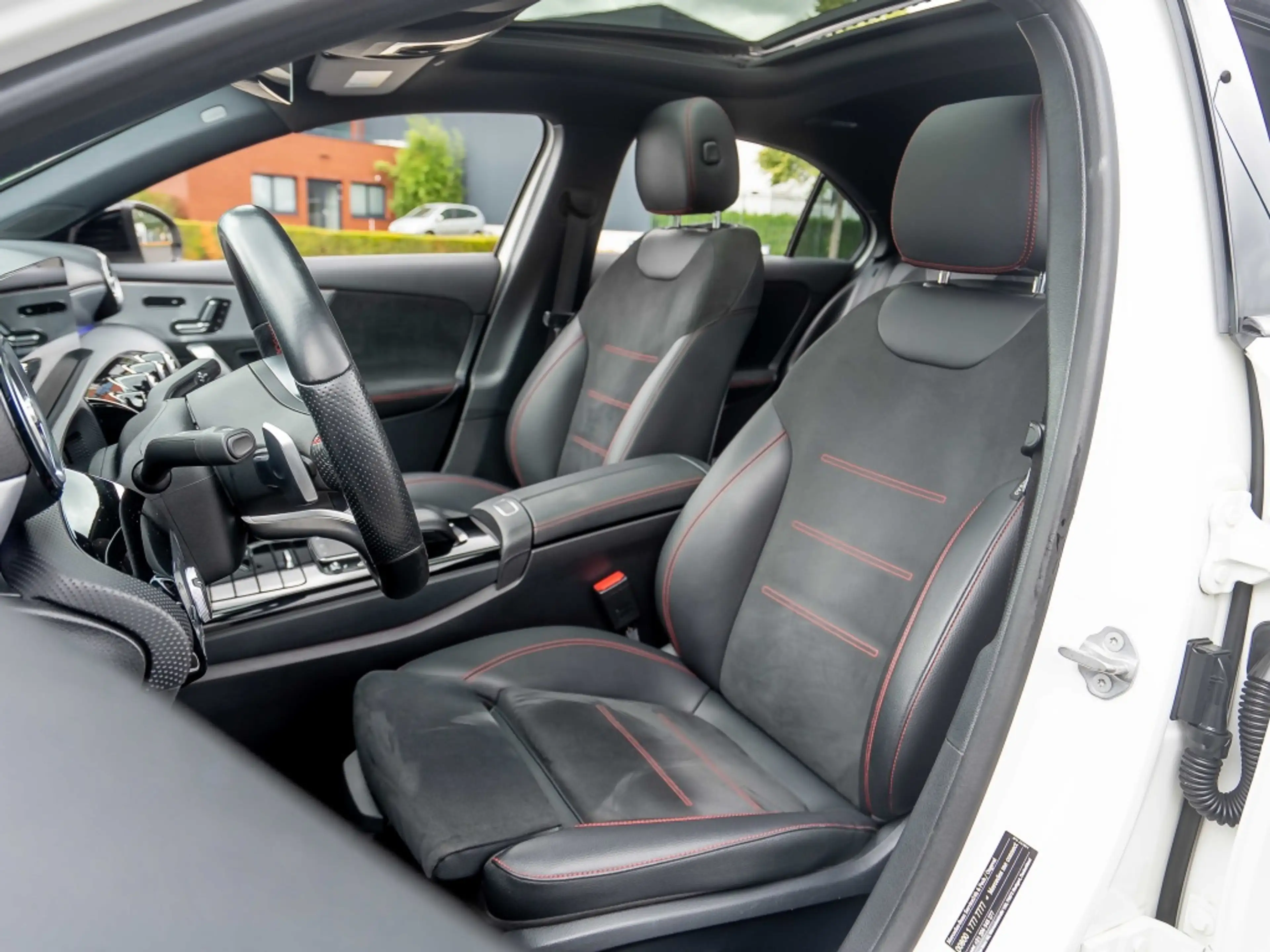 Mercedes-Benz A 180 Limousine A AMG Line | Night | Pano | Memory | Ach — photo 14