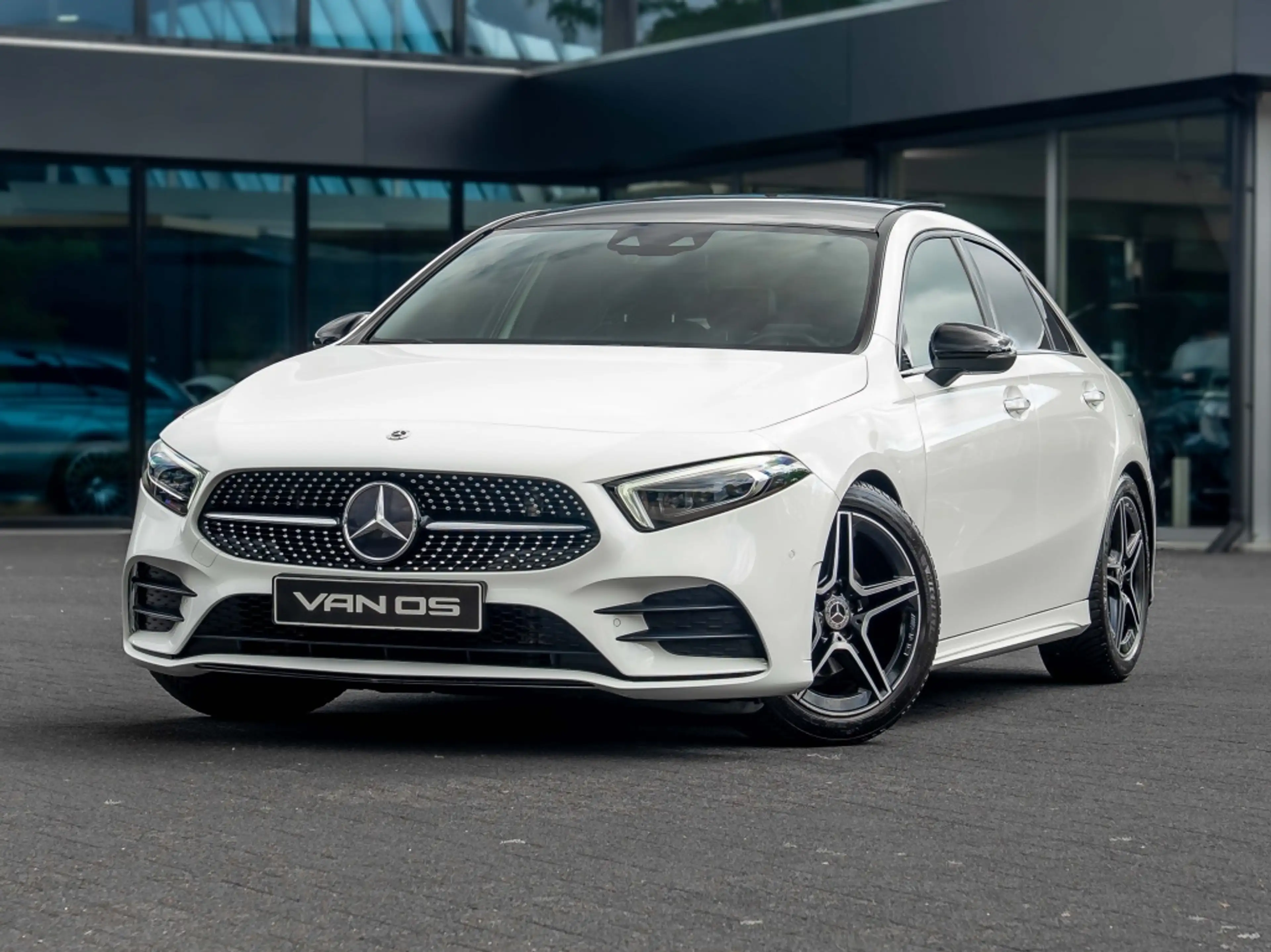 Mercedes-Benz A 180 Limousine A AMG Line | Night | Pano | Memory | Ach