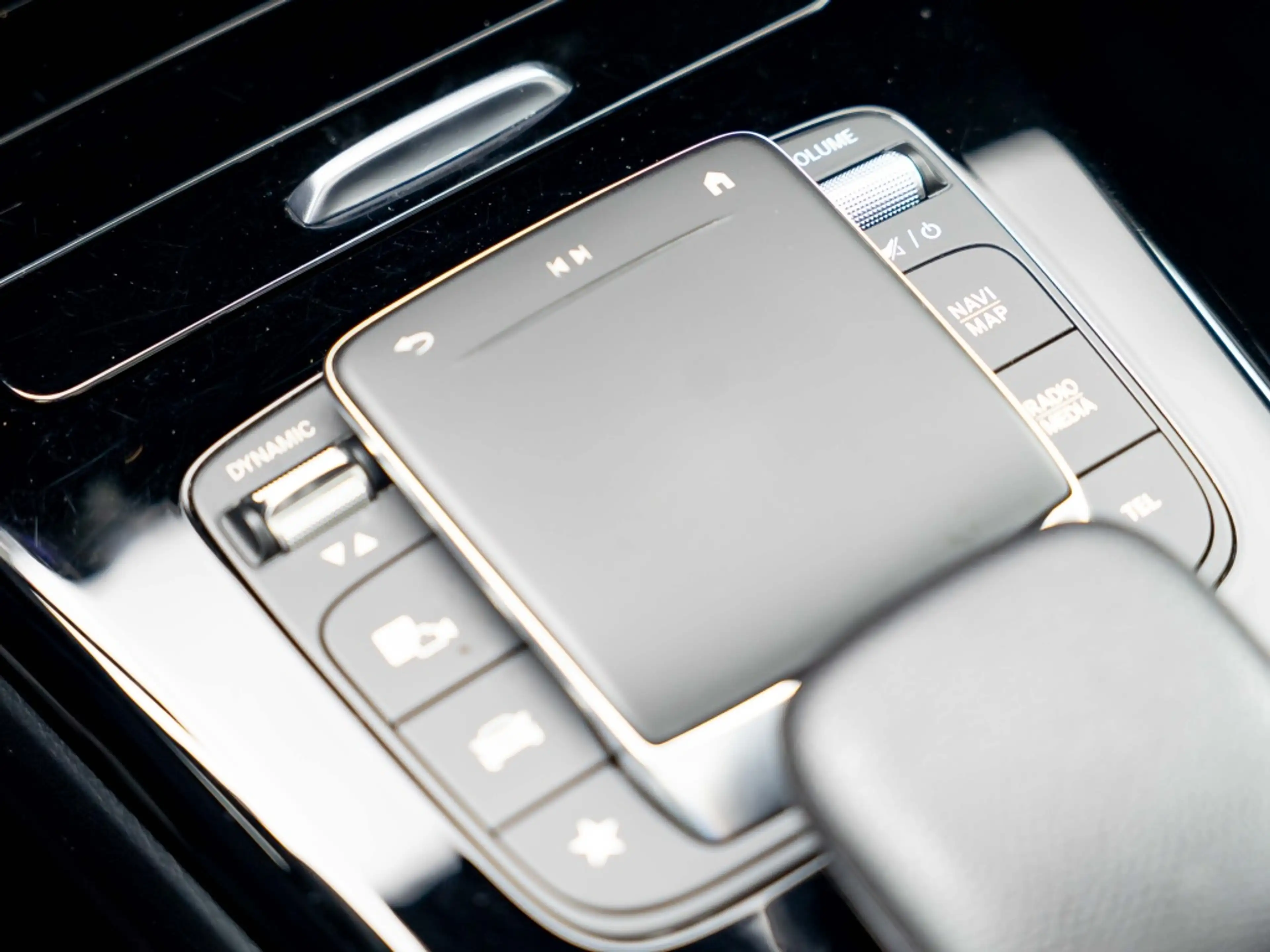 Mercedes-Benz A 180 Limousine A AMG Line | Night | Pano | Memory | Ach — photo 12