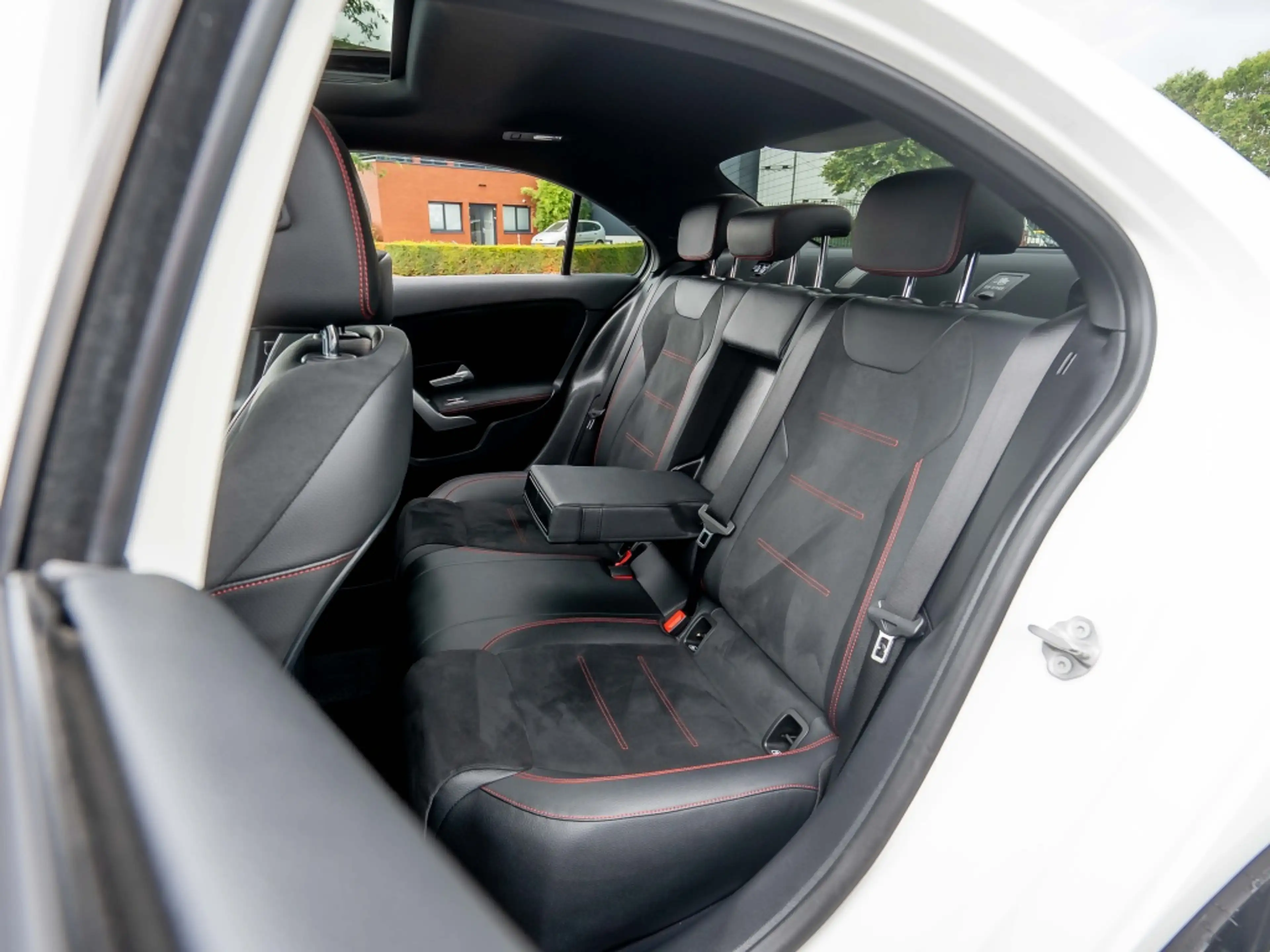 Mercedes-Benz A 180 Limousine A AMG Line | Night | Pano | Memory | Ach — photo 15