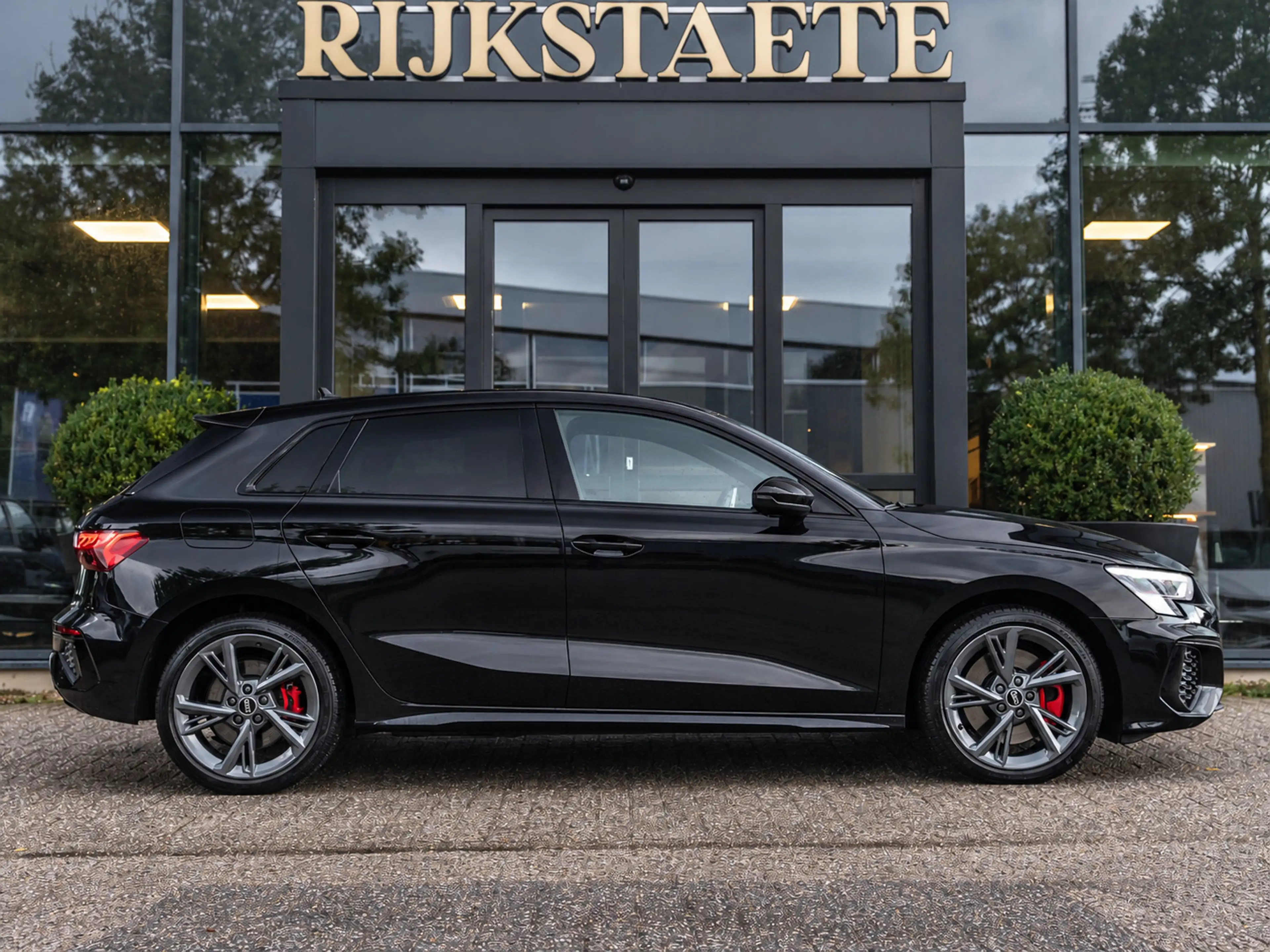 Audi A3 Sportback 45 TFSI e S-Line Competition|B&O|SFEER|A — photo 6