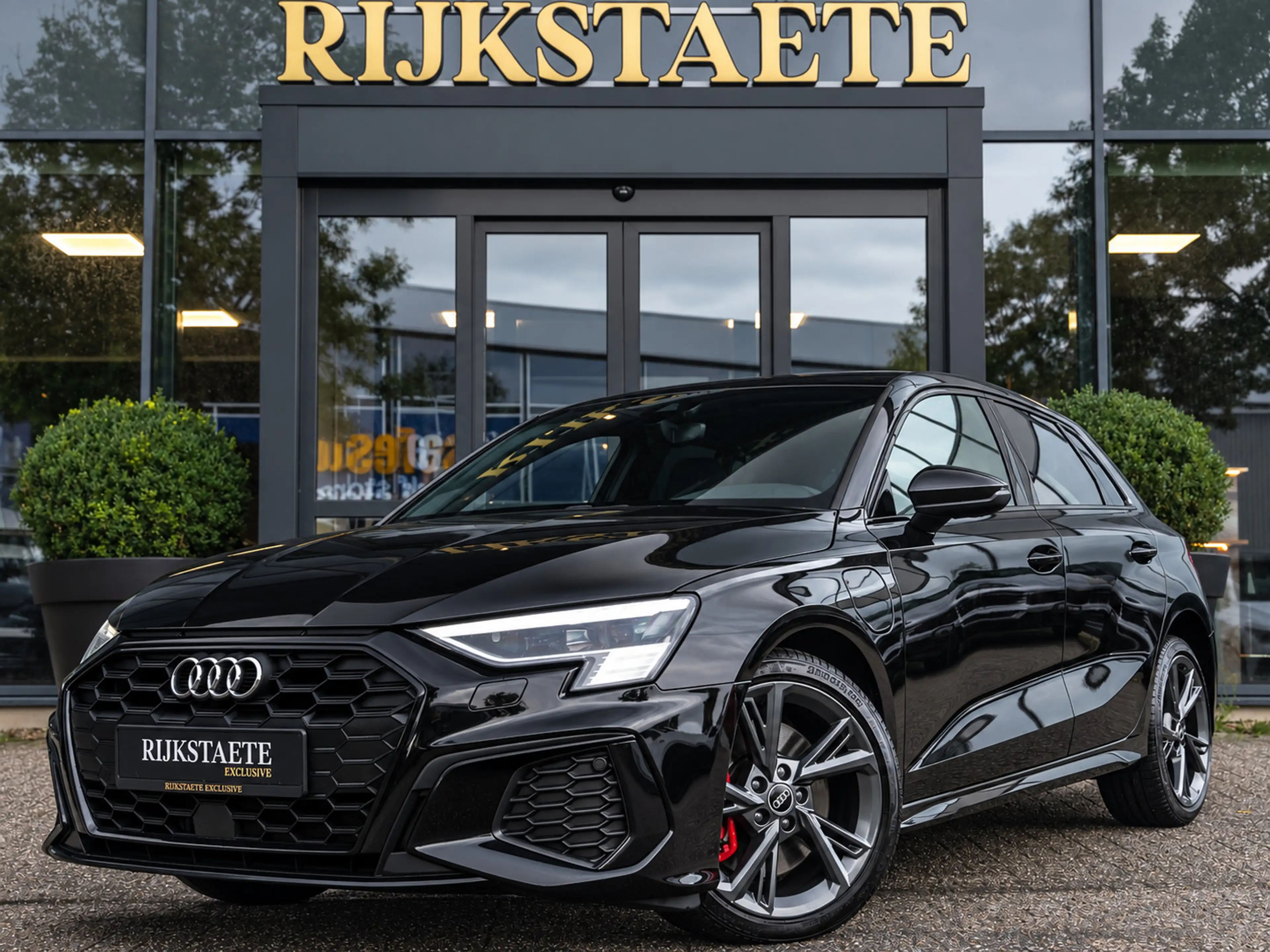Audi A3 Sportback 45 TFSI e S-Line Competition|B&O|SFEER|A