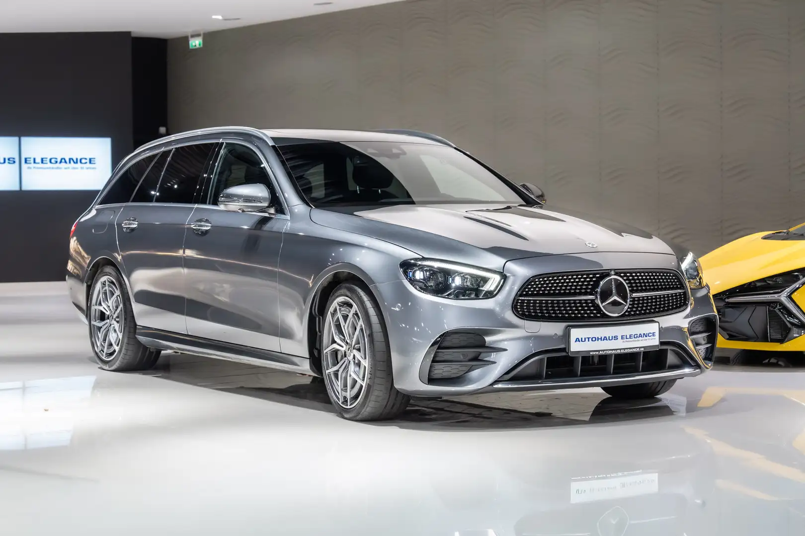 Mercedes-Benz E 400 d 4Matic*AMG-LINE*BURM*360*MULTIBEAM*LUFT* Gris - 2