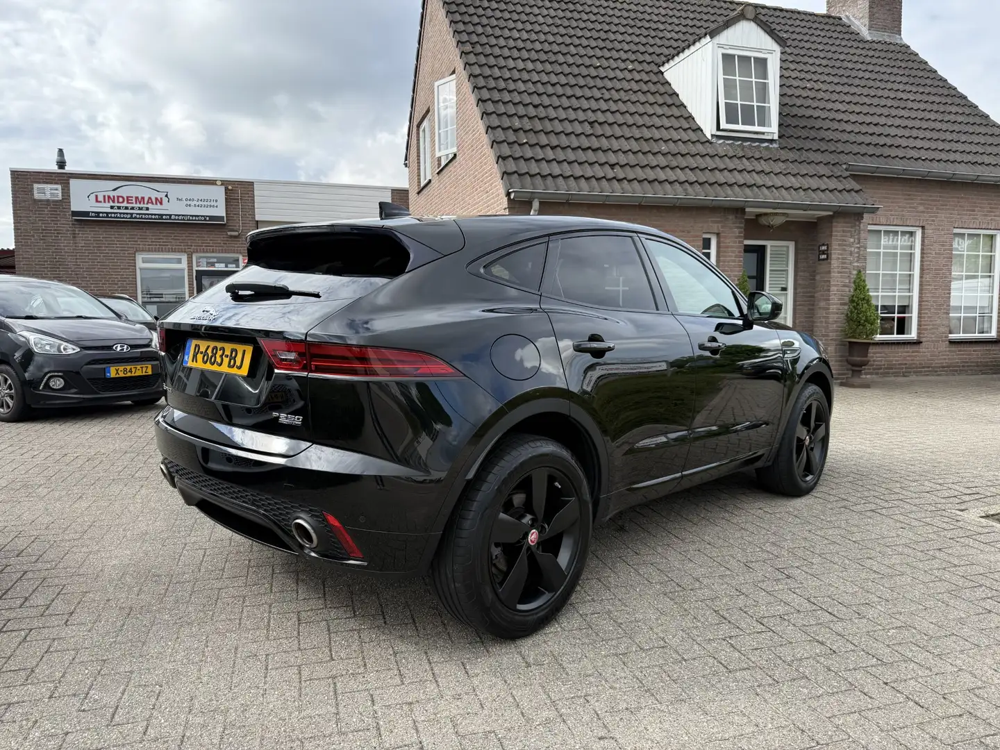 Jaguar E-Pace 2.0 P250 AWD R-Dynamic SE Navi Camera Stuurverw. 1 Negro - 2