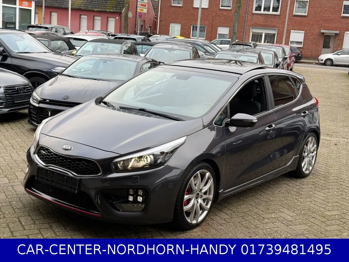 Kia Ceed / cee'd GT-Track*PANO*NAVI*KAMERA*204PS*** Grijs - 1