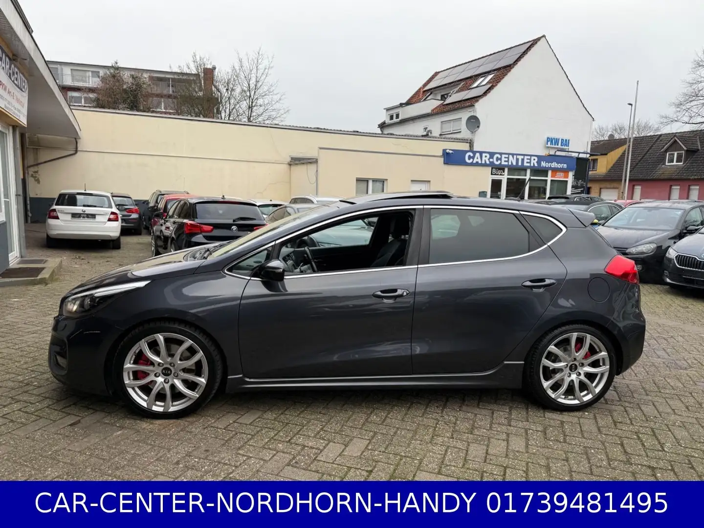 Kia Ceed / cee'd GT-Track*PANO*NAVI*KAMERA*204PS*** Grijs - 2