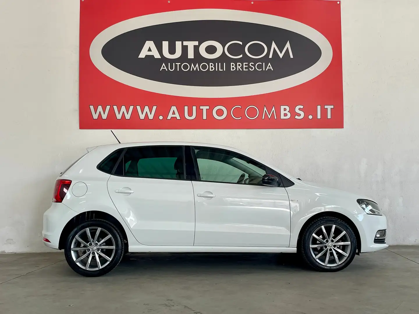Volkswagen Polo V  5p 1.2 tsi bm Fresh Bianco - 2