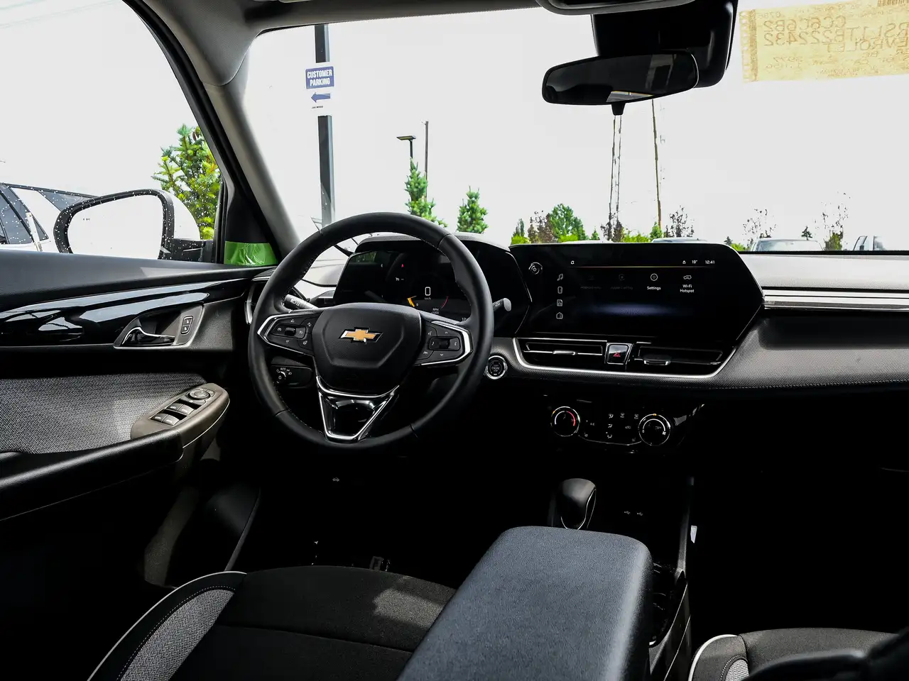Chevrolet Trailblazer снимка Chevrolet Trailblazer