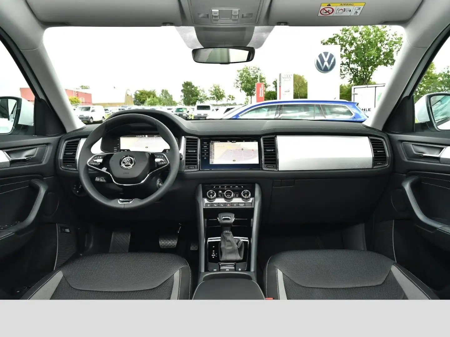 Skoda Kodiaq Tour 2.0 TDI DSG Columbus/Kamera Klima Navi Bílá - 2