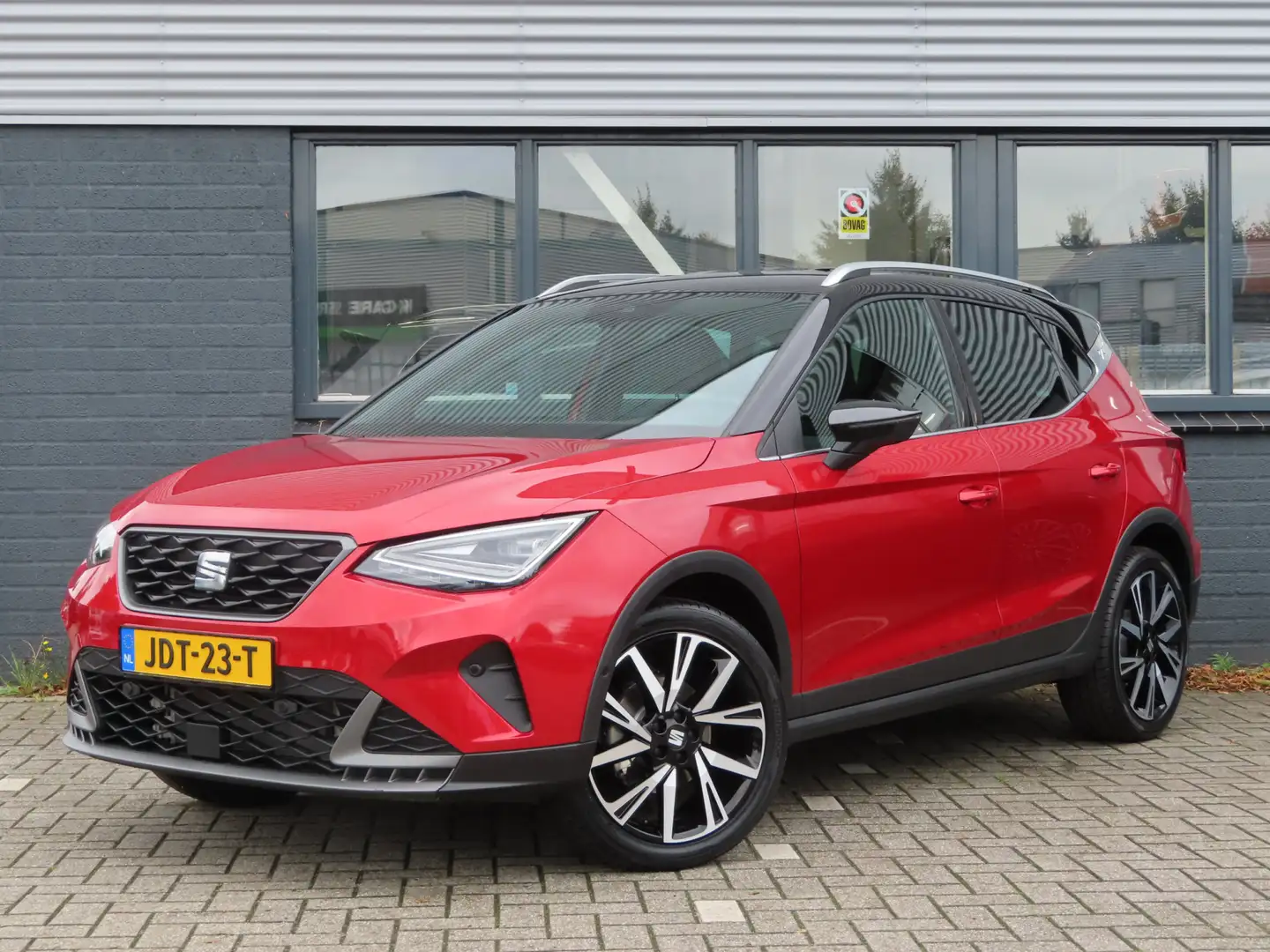 SEAT Arona 1.0 TSI FR Business Connect DSG | Leder-alcantara Rot - 1