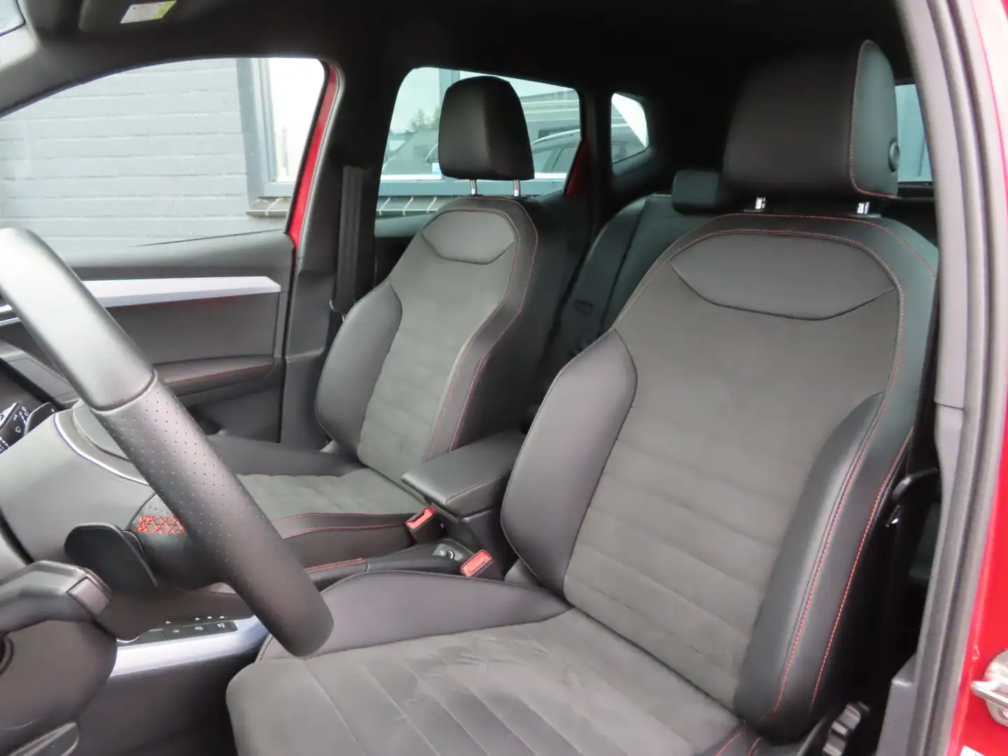 SEAT Arona 1.0 TSI FR Business Connect DSG | Leder-alcantara Rot - 2