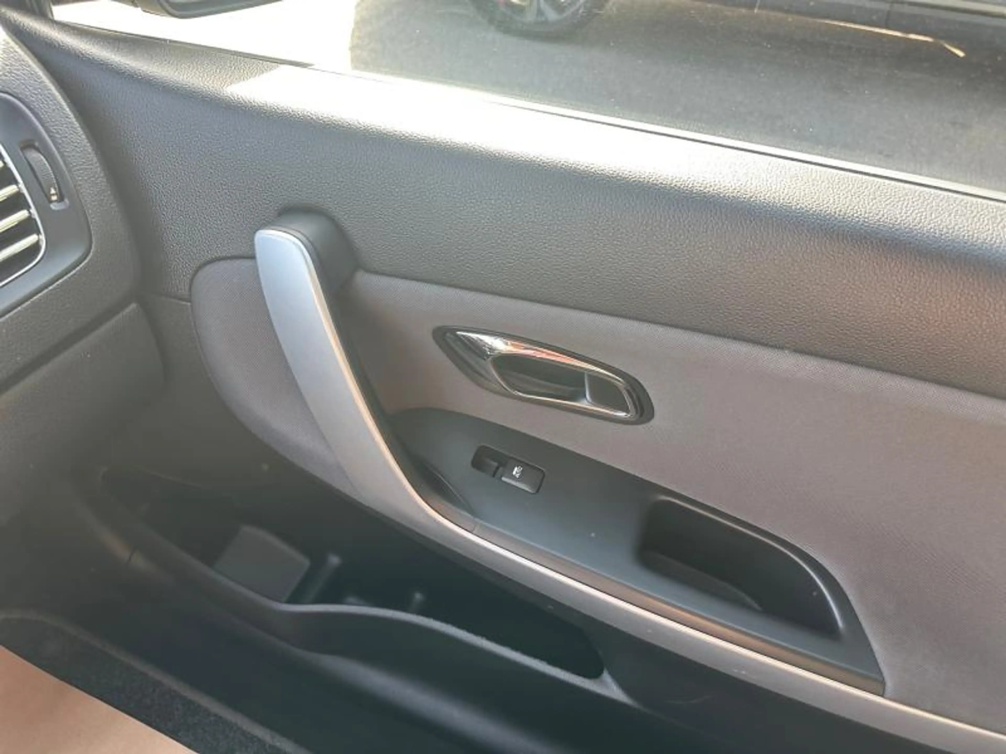 Kia Ceed / cee'd 1.4 99cv noir 02/16 Airco Cruise Bluetooth — photo 11