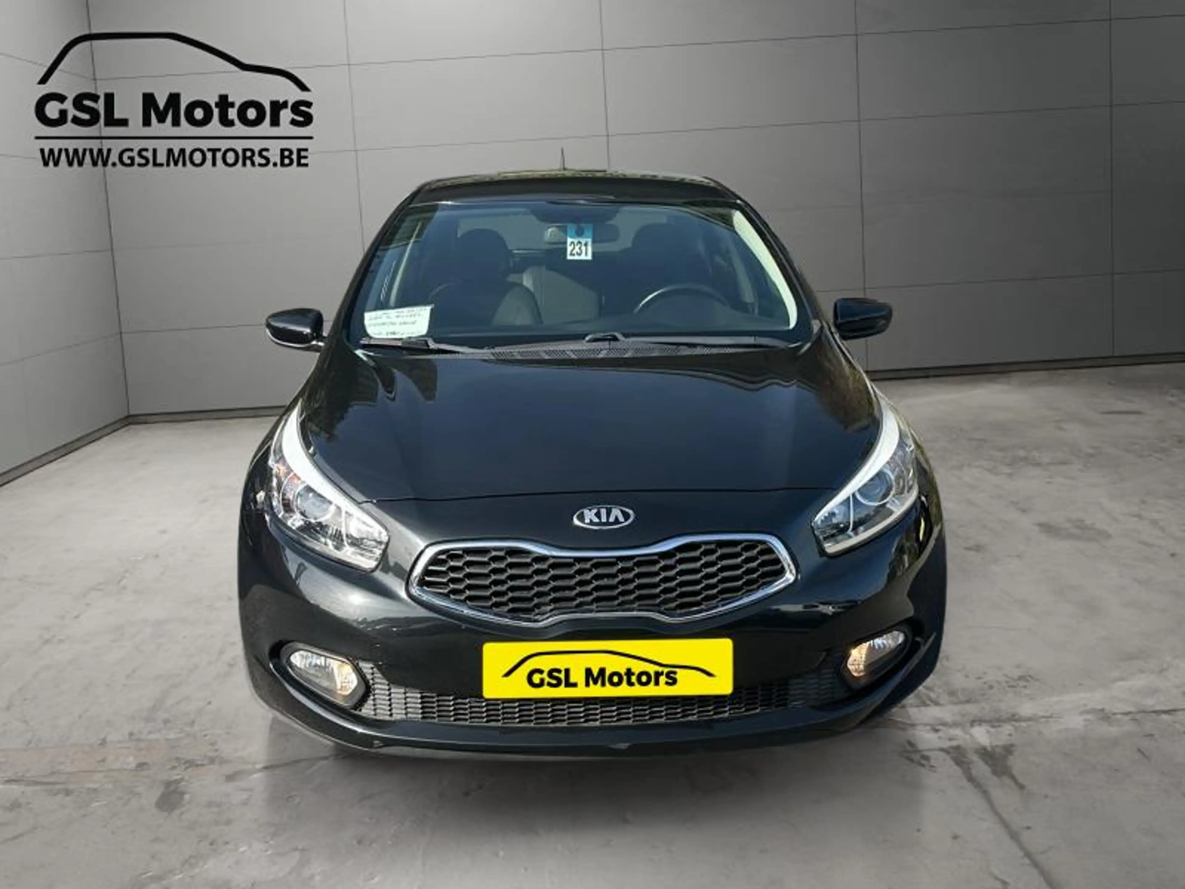 Kia Ceed / cee'd 1.4 99cv noir 02/16 Airco Cruise Bluetooth — photo 2