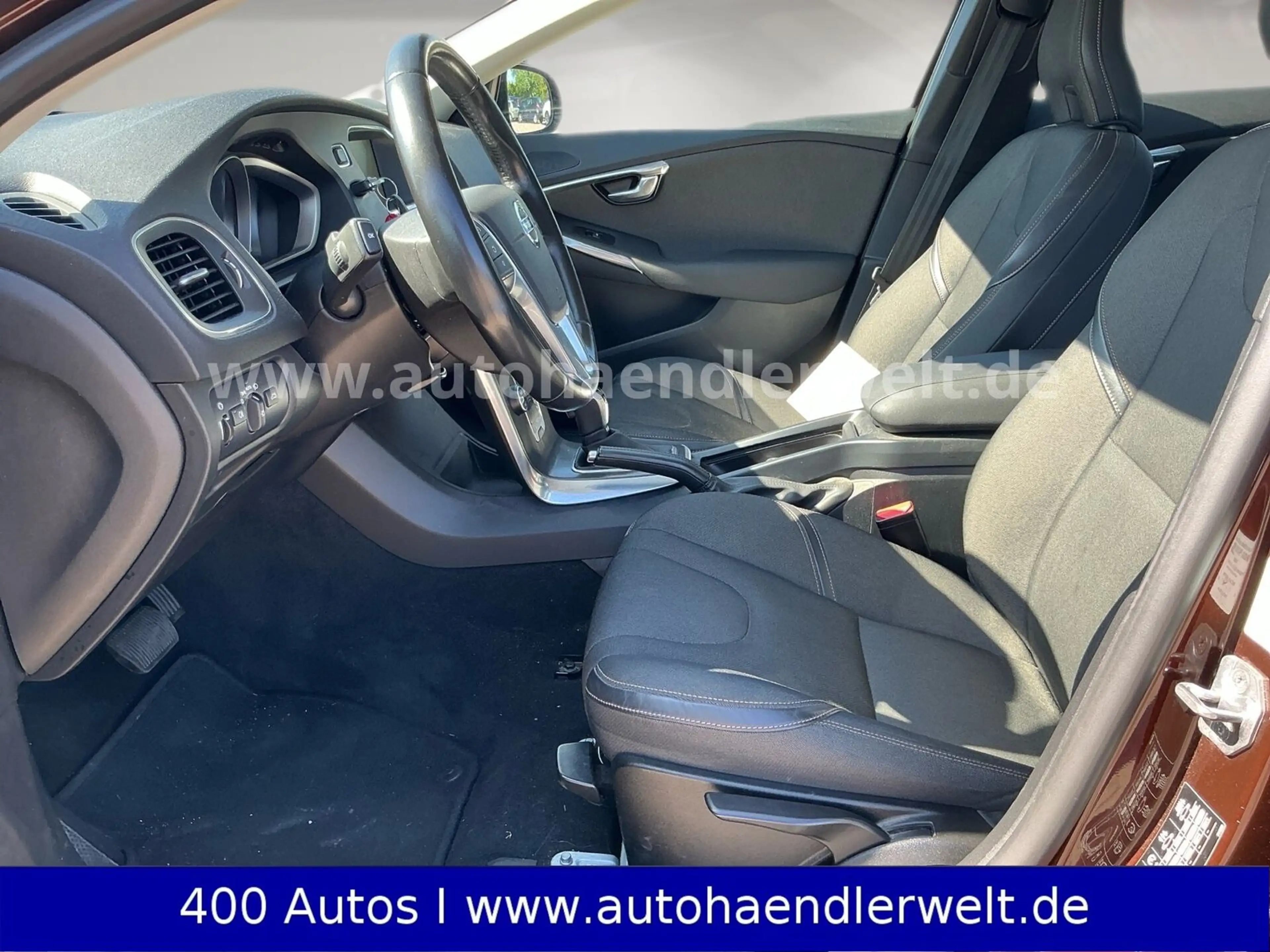 Volvo V40 Cross Country 2.0 Automatik — photo 9