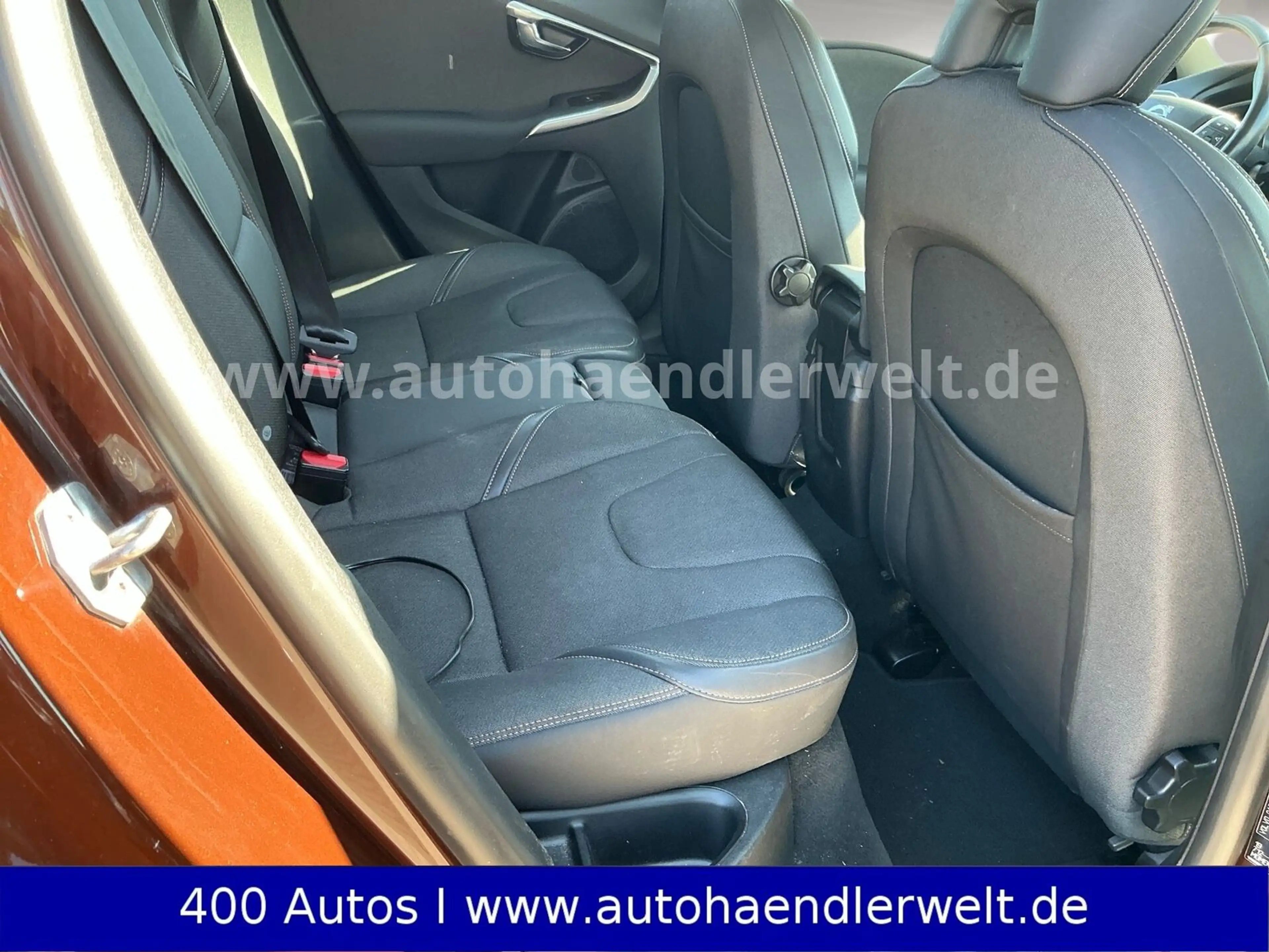 Volvo V40 Cross Country 2.0 Automatik — photo 12