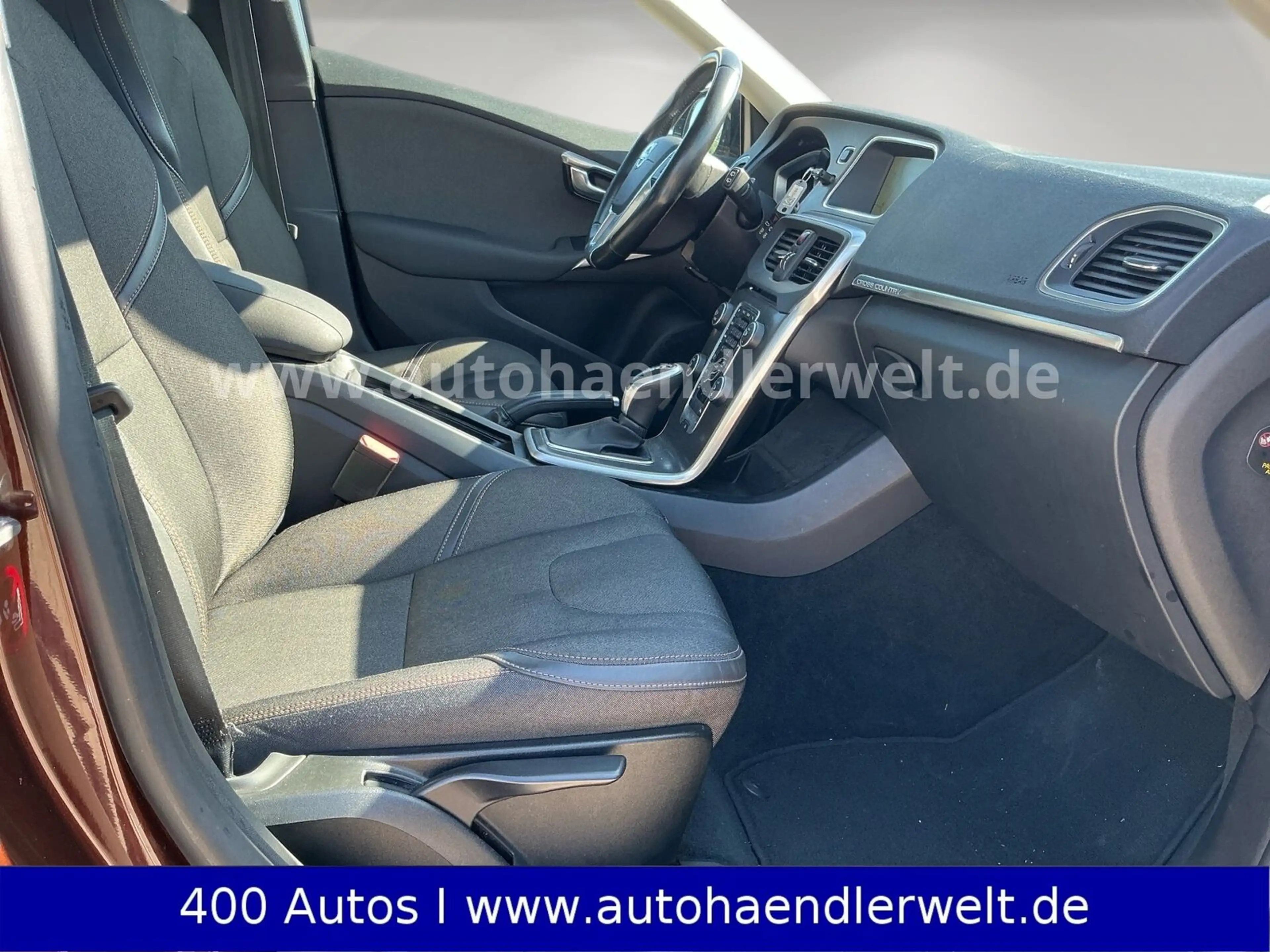 Volvo V40 Cross Country 2.0 Automatik — photo 14
