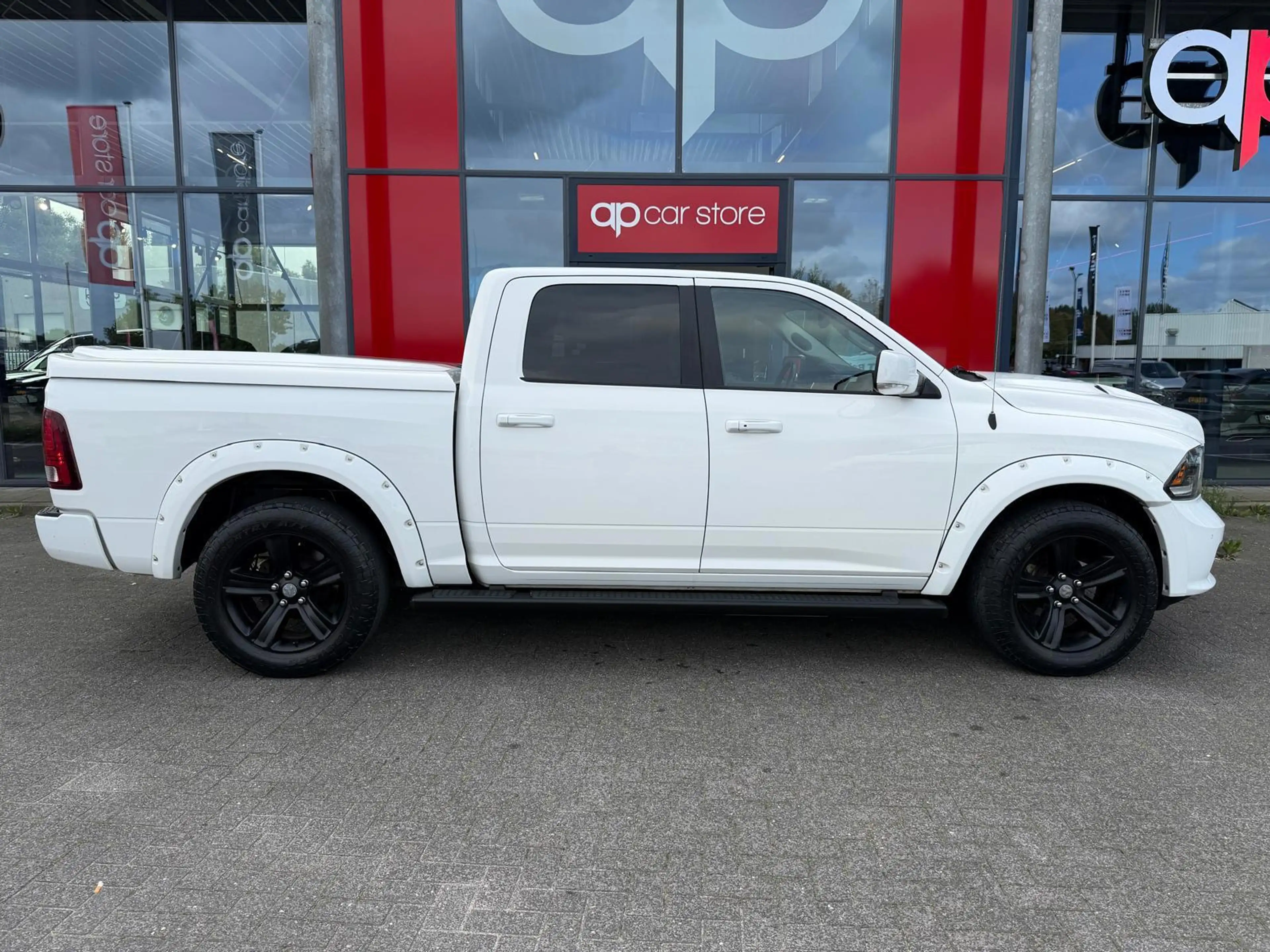 Dodge RAM 1500 5.7 V8 Quad Cab 6'4 | Panorama | Camera | Sto — photo 4