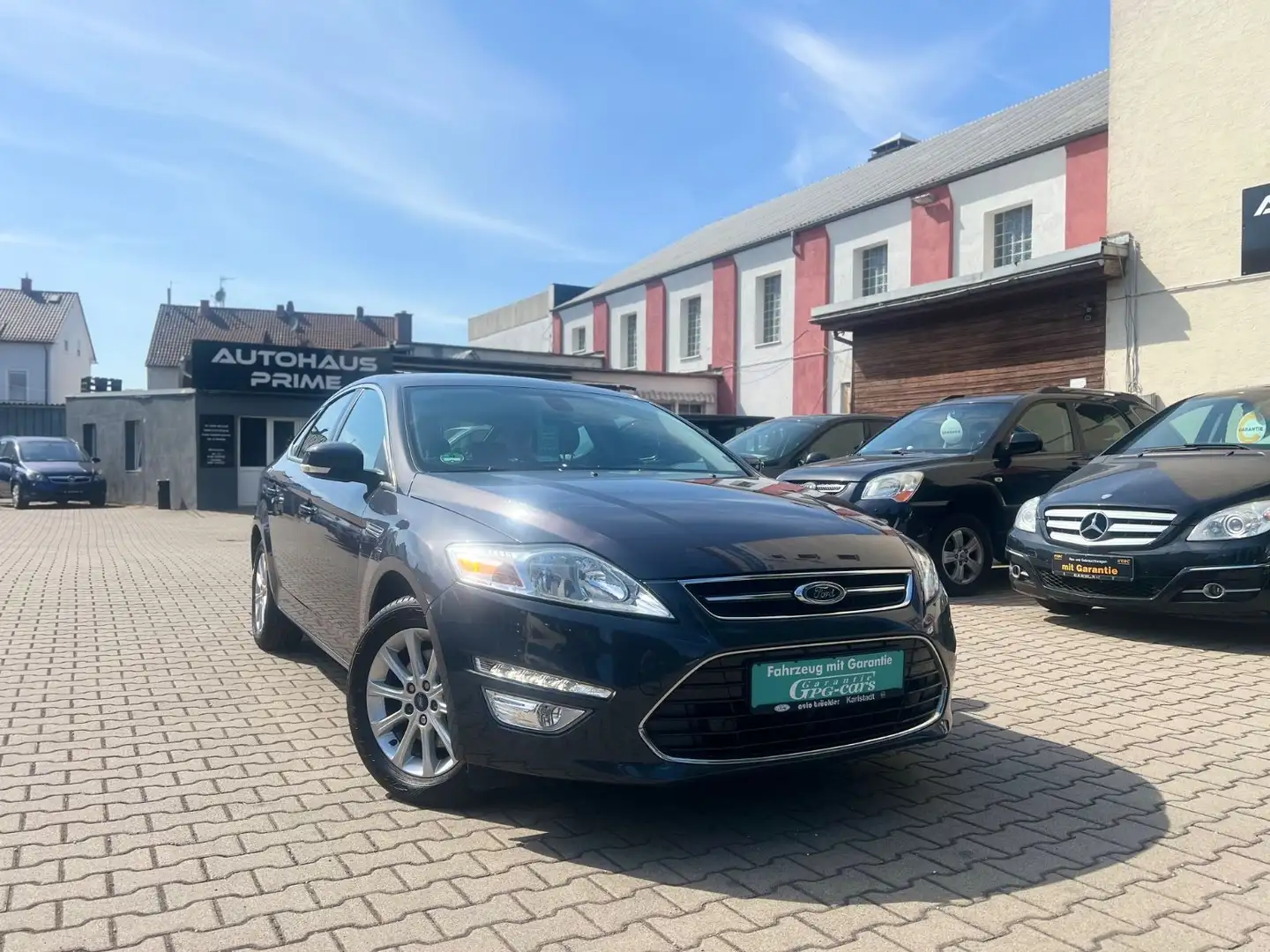 Ford Mondeo Lim. Titanium+1. HAND+TEMPO+PDC+AHK+KLIMA Grau - 1