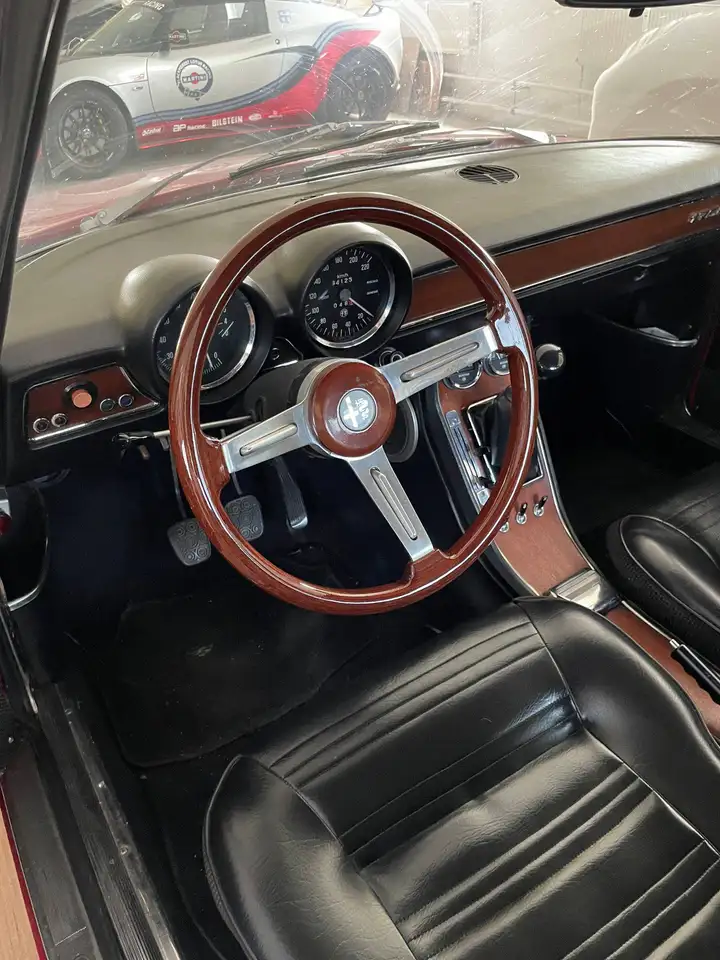 Alfa Romeo 1750 GT Veloce, foto 3